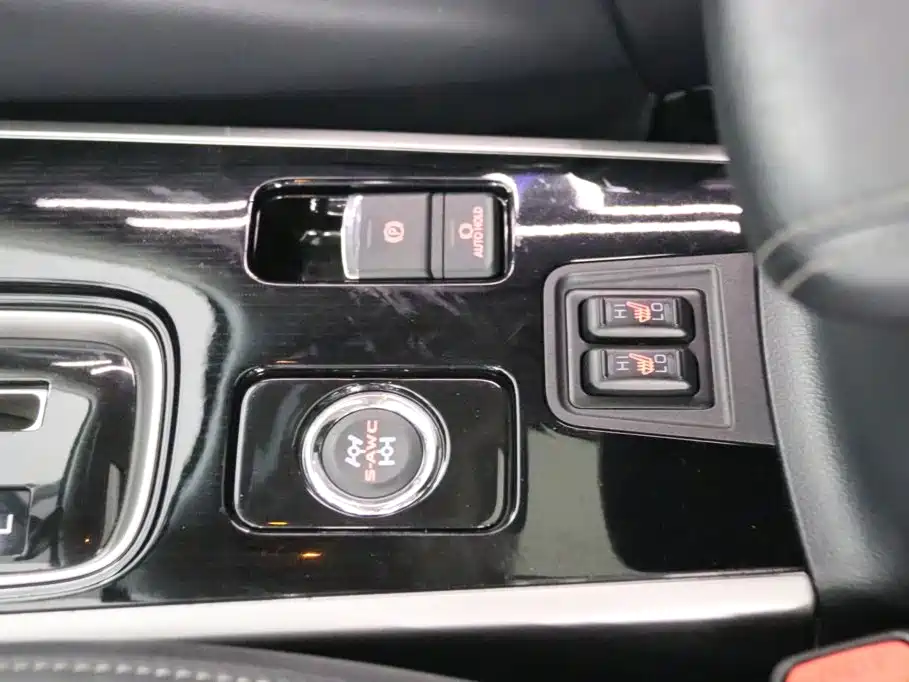Mitsubishi Outlander — миниатюра 10