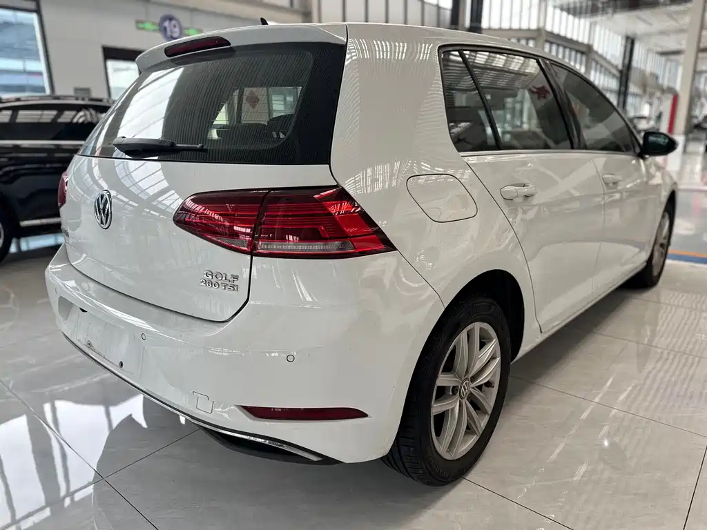 Volkswagen Golf — миниатюра 11