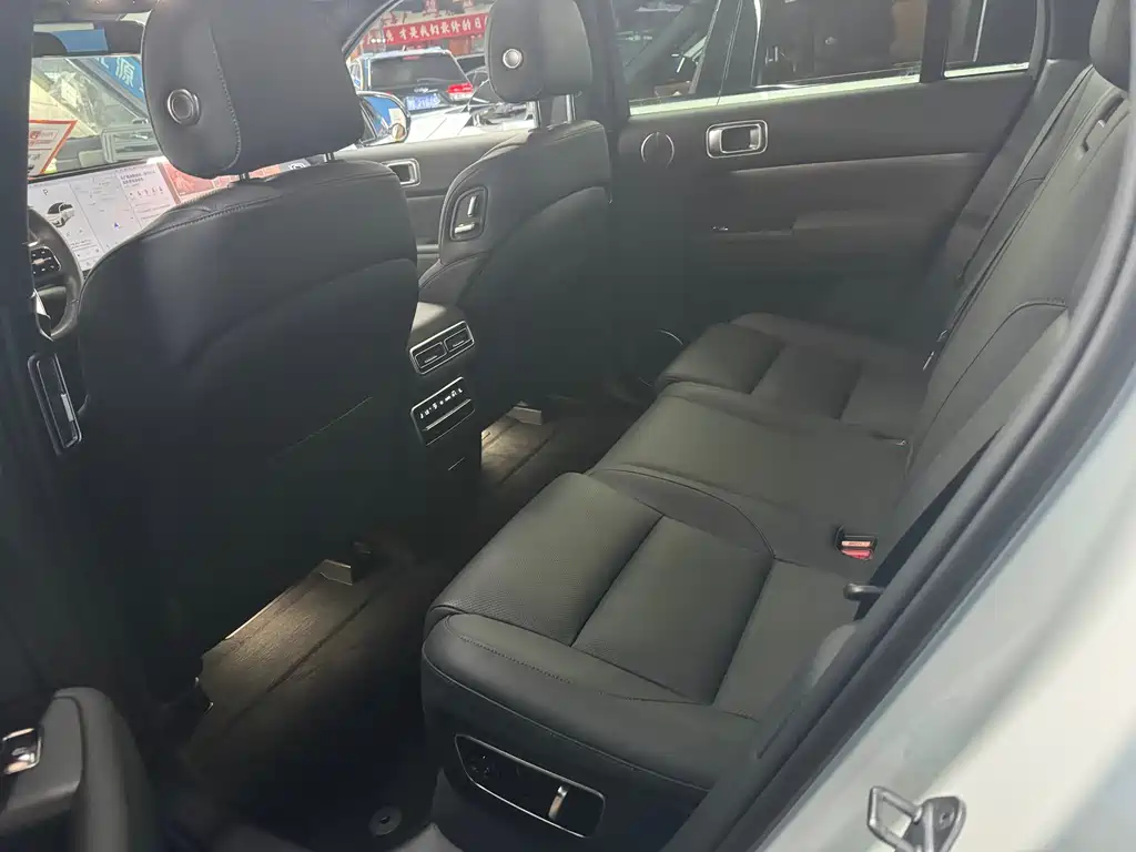 Li Auto Li L7 — миниатюра 4