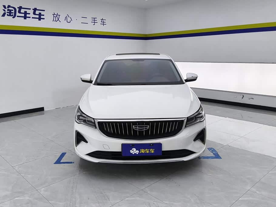 Geely Emgrand 1.5 л 2023 г. Белый, пробег 43300 км