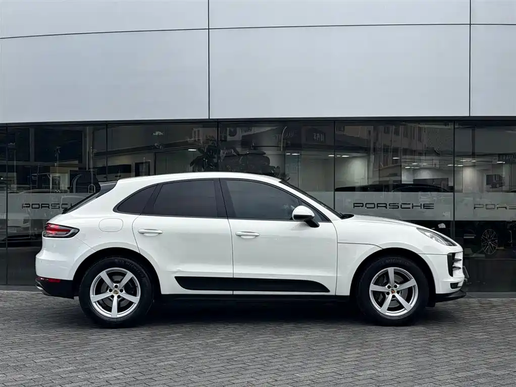 Porsche Macan — миниатюра 4
