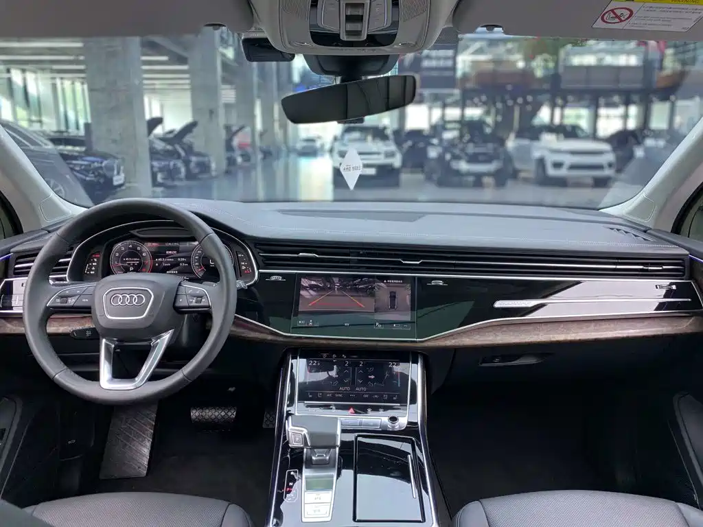 Audi Q7 — миниатюра 12