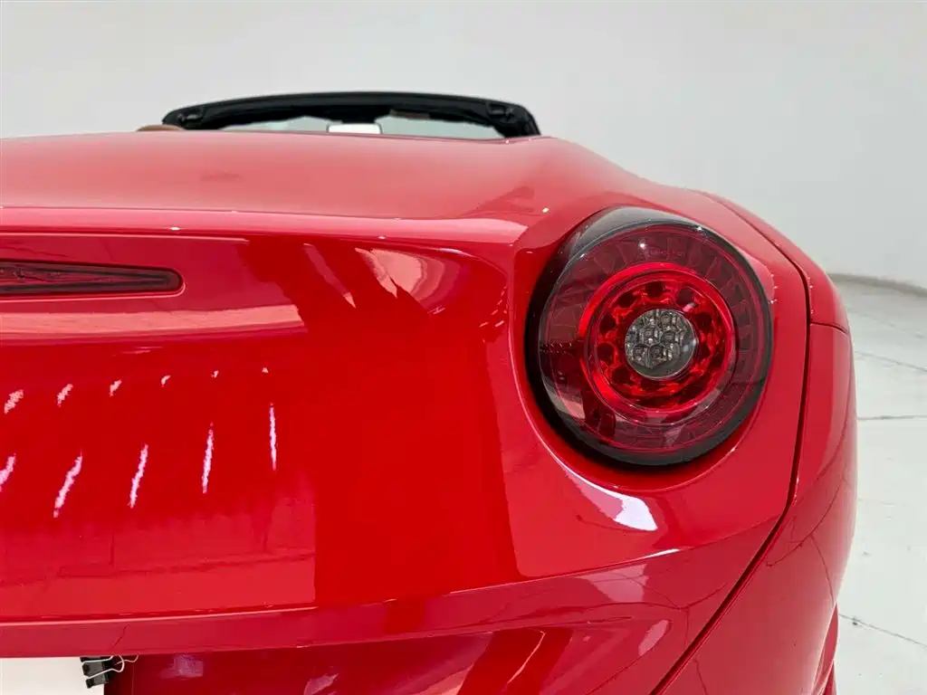 Ferrari California T 2015 3.9T