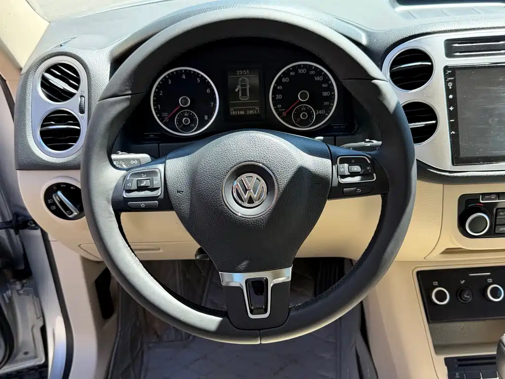 Volkswagen Tiguan — миниатюра 11
