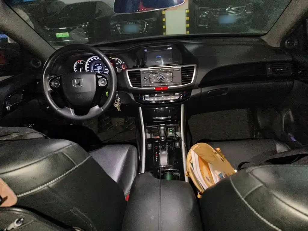 Honda Accord — миниатюра 13