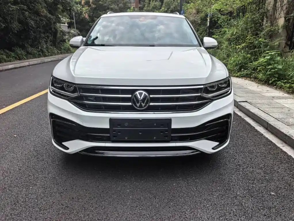 Volkswagen Tiguan L — миниатюра 2