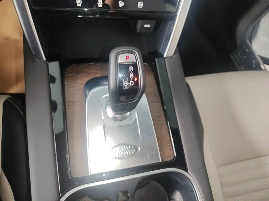 Land Rover Discovery Sport Hybrid — миниатюра 14