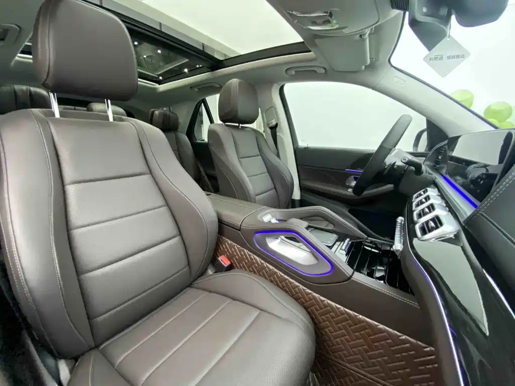 Mercedes-Benz GLE (Import) — миниатюра 20