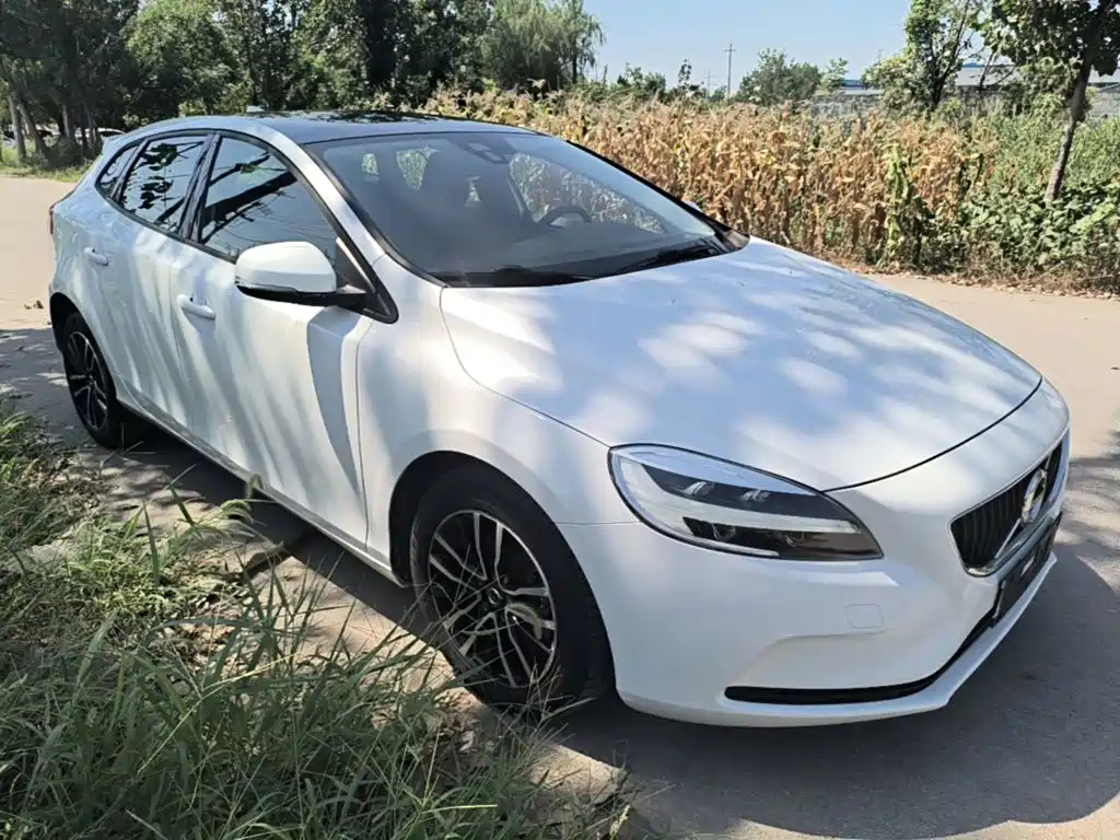 Volvo V40 — миниатюра 4
