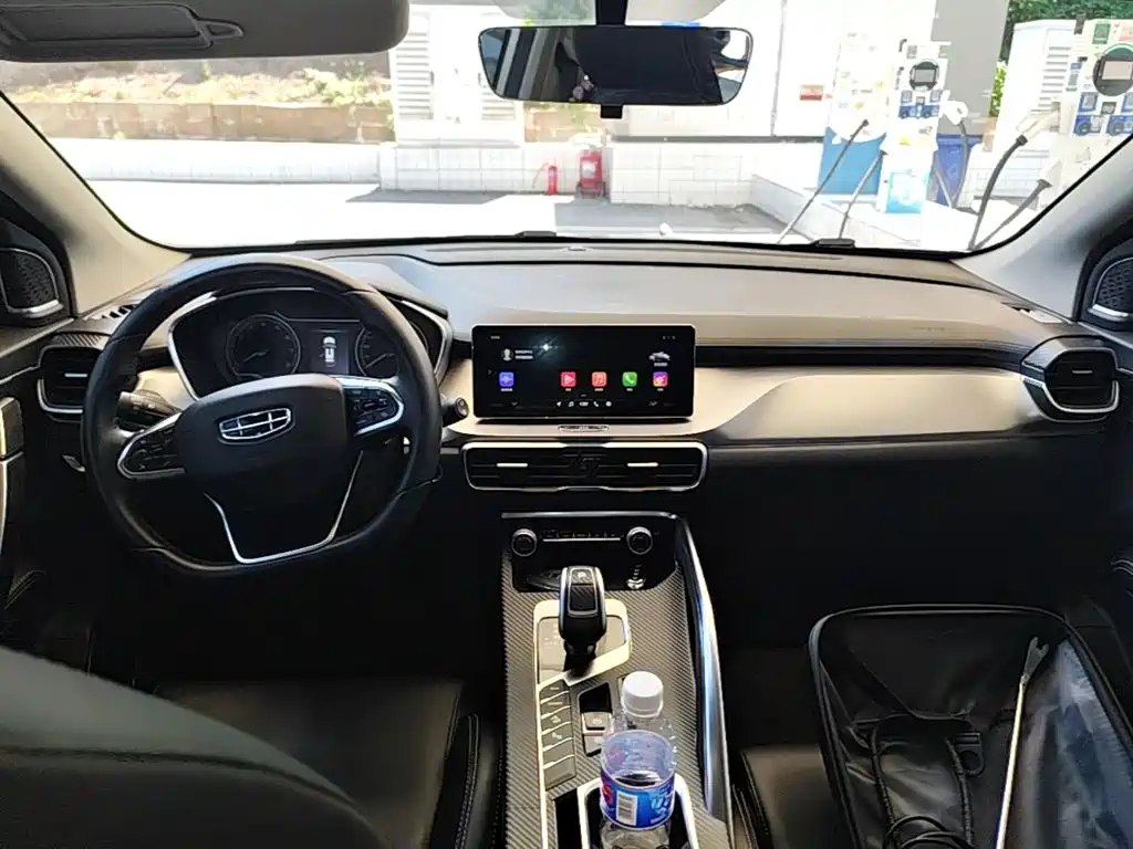 Geely Binyue — миниатюра 10