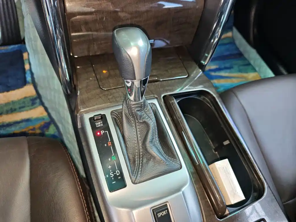 Toyota Reiz — миниатюра 14
