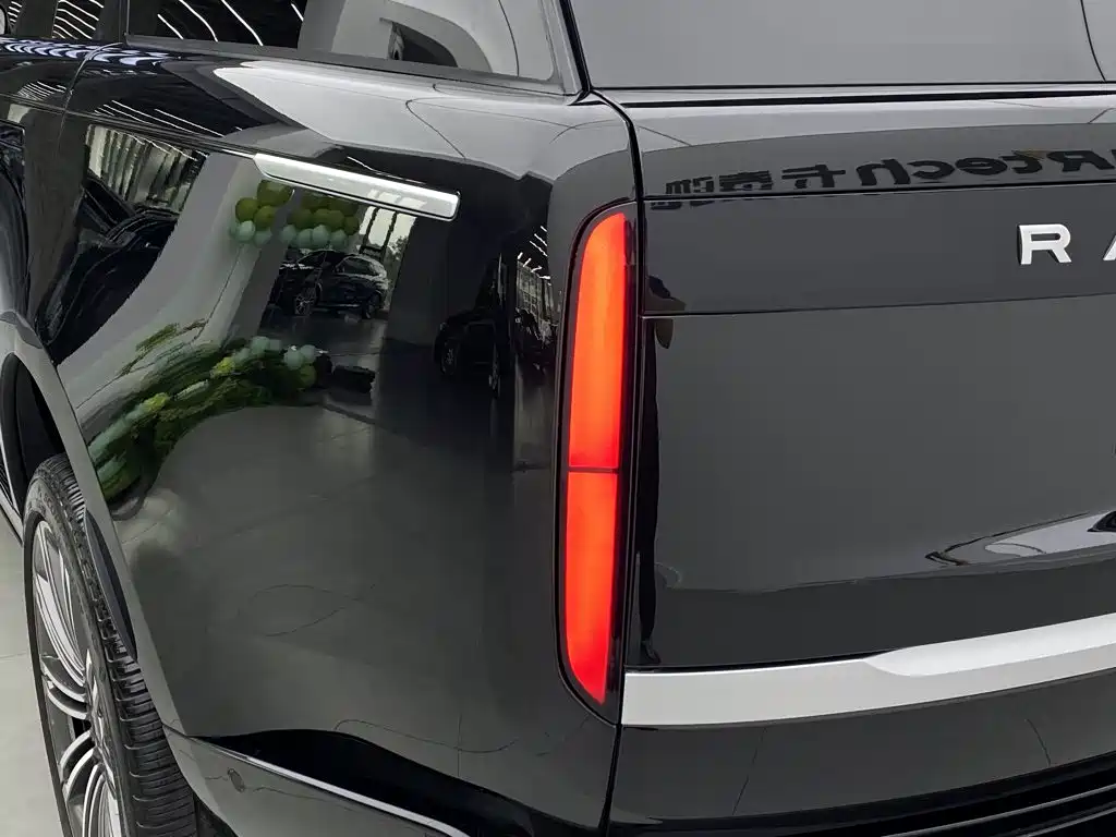 Land Rover Range Rover — миниатюра 7