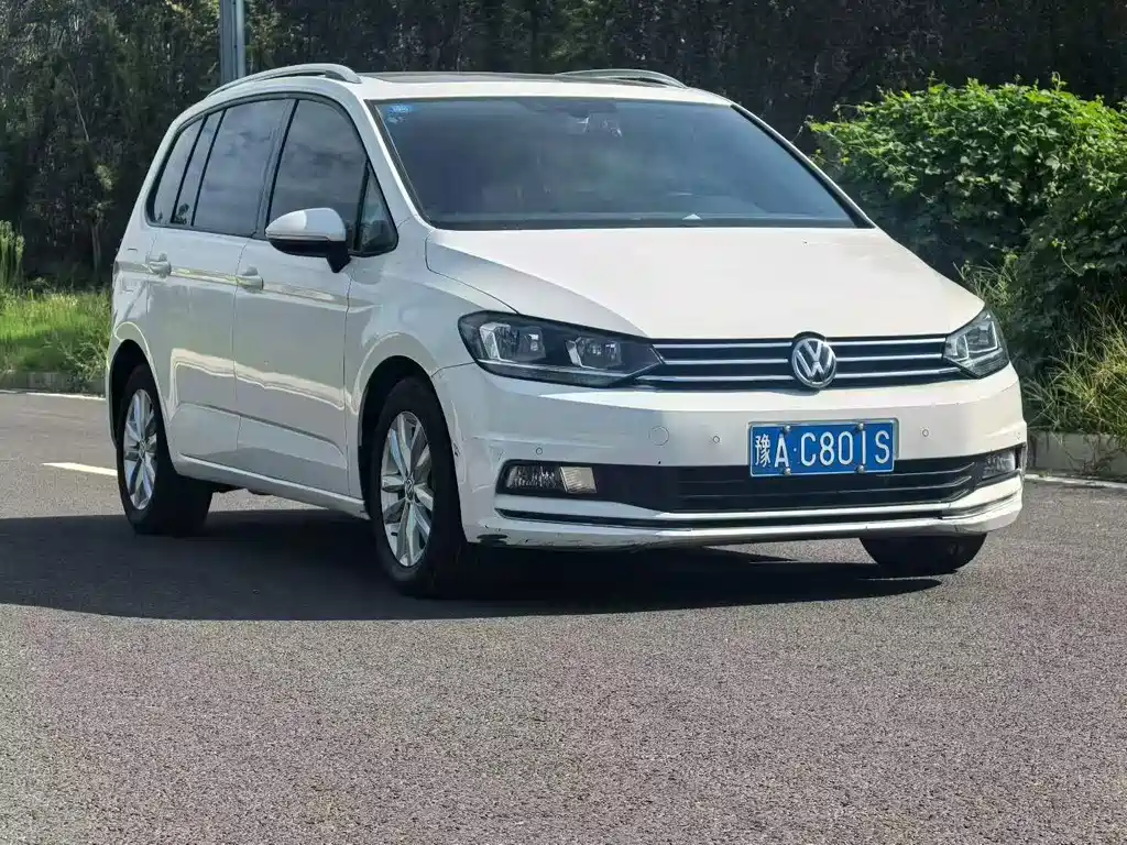 Volkswagen Touran — миниатюра 3