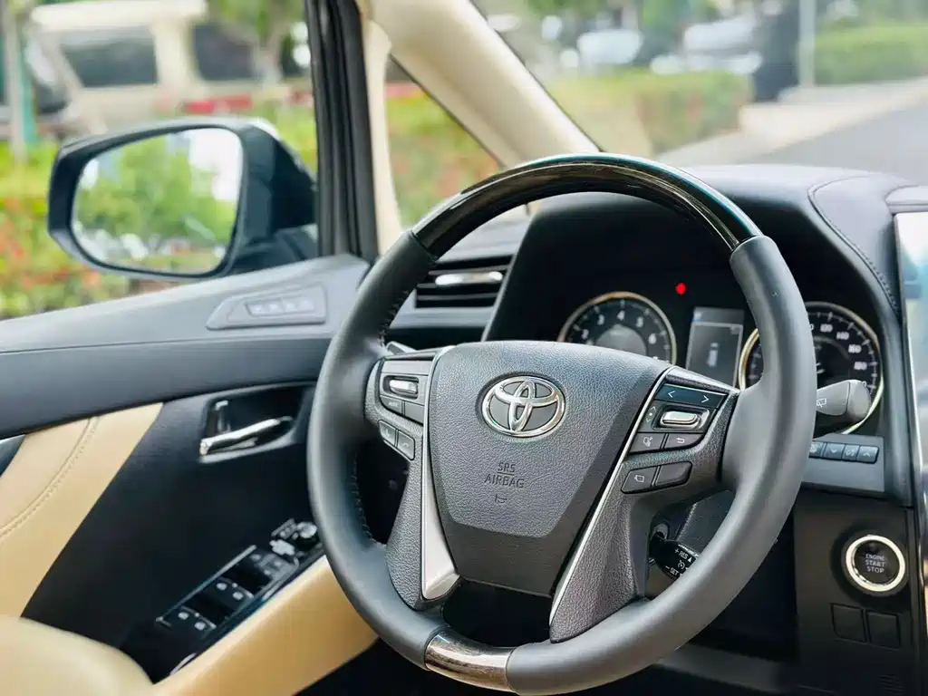 Toyota Alphard 2018 3.5L Luxury