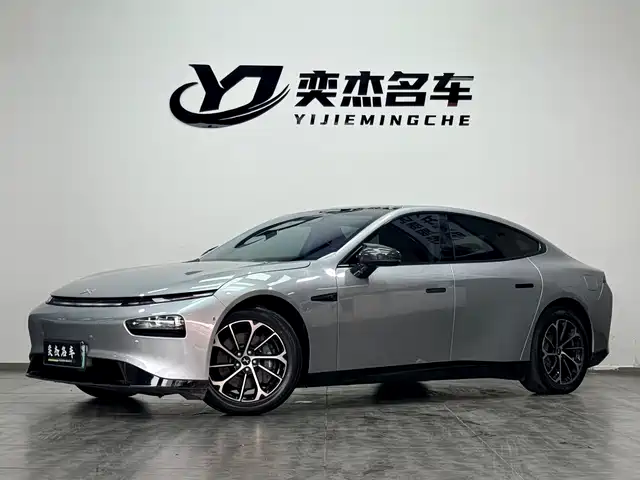 XPeng P7