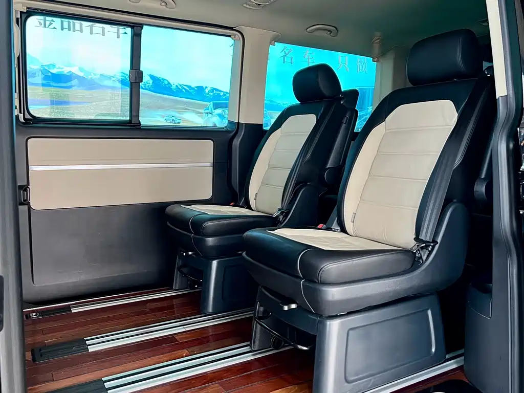 Volkswagen Multivan — миниатюра 10