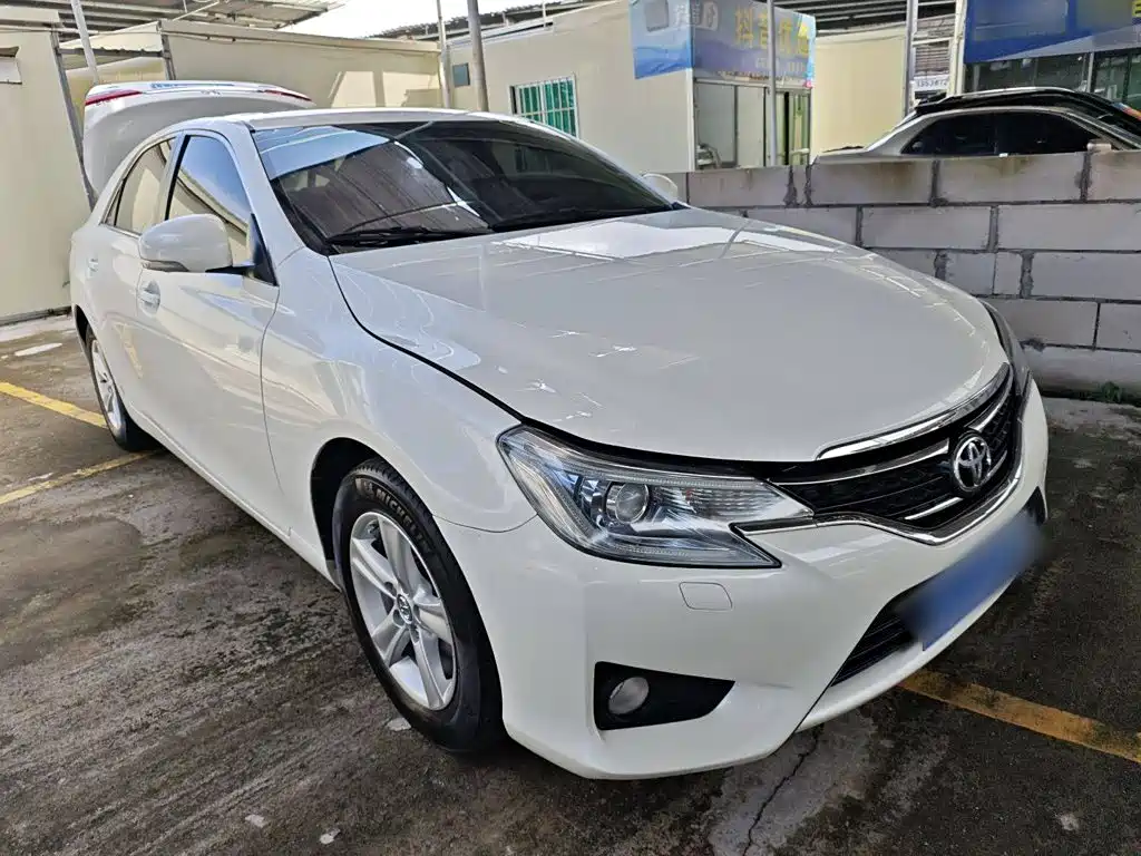 Toyota Reiz — миниатюра 4