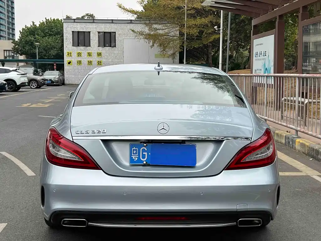 MERCEDES-BENZ CLS