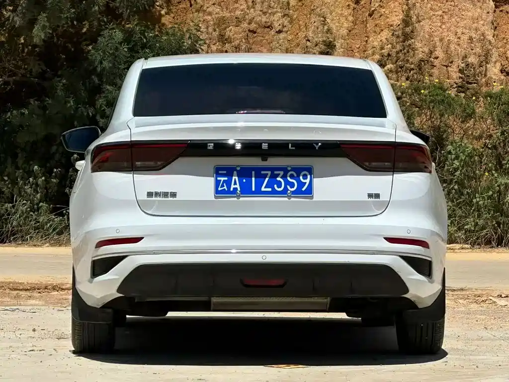Geely Emgrand — миниатюра 5