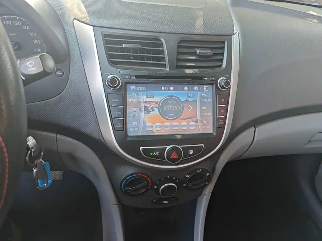 Hyundai Verna — миниатюра 13