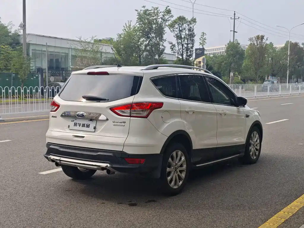 Ford Kuga — миниатюра 7