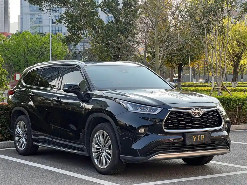 Toyota Highlander 2024 380T 7 мест