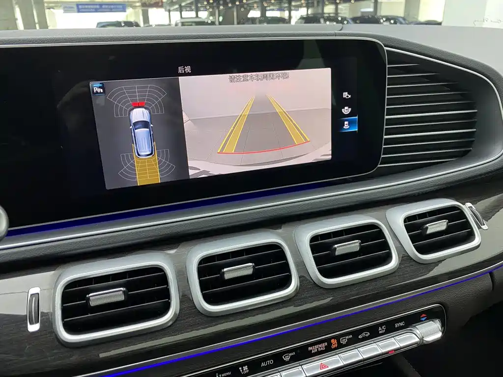 Mercedes-Benz GLE (Import) — миниатюра 24