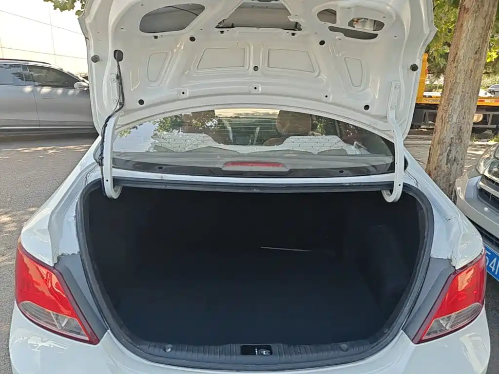 Hyundai Verna — миниатюра 19