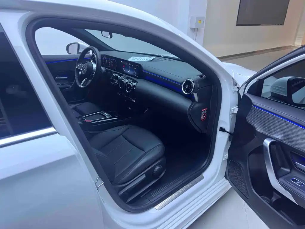 MERCEDES-BENZ A CLASS