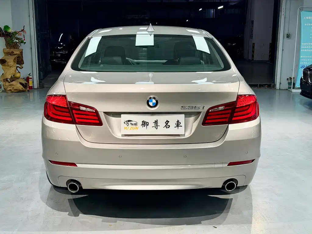 BMW 5 Series 5 2011 535i Luxury Sport