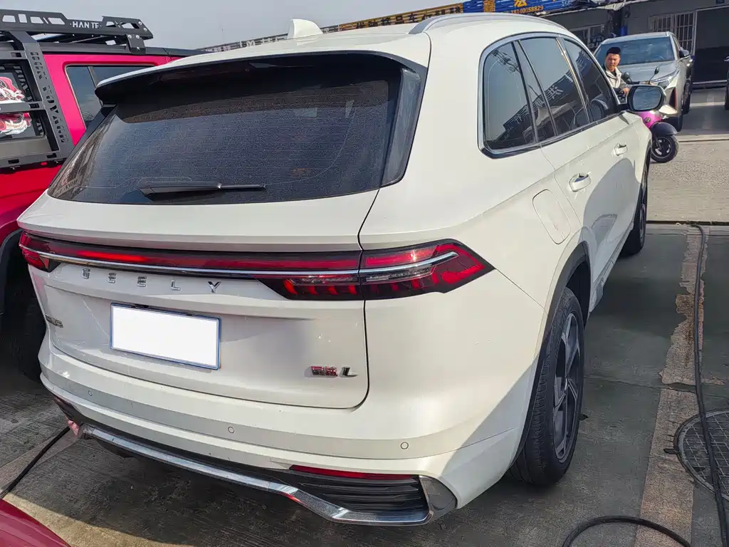 Geely Xingyue L — миниатюра 12