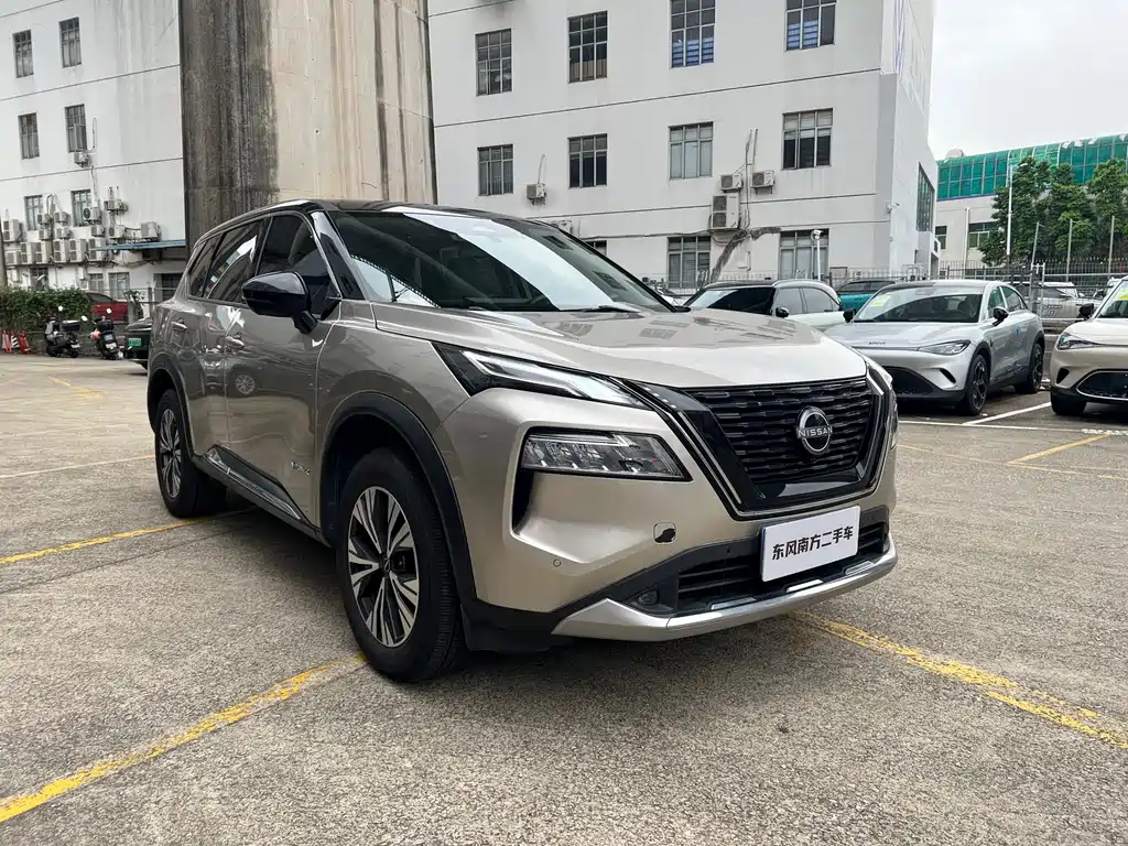 Nissan X-Trail — миниатюра 3