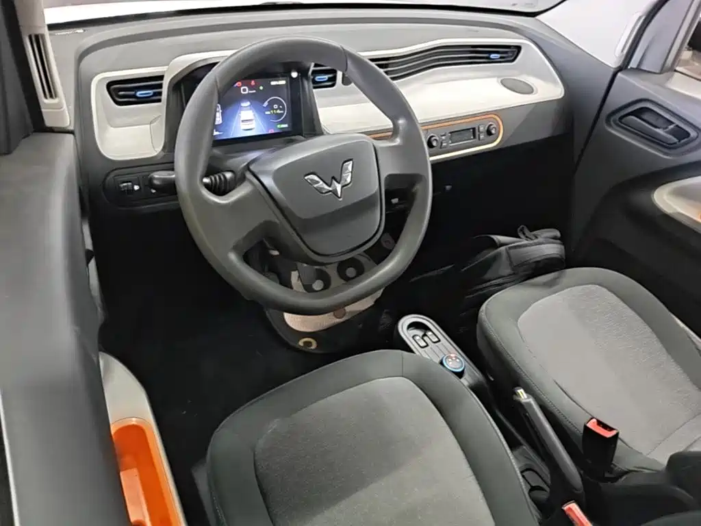 Wuling MINIEV — миниатюра 10