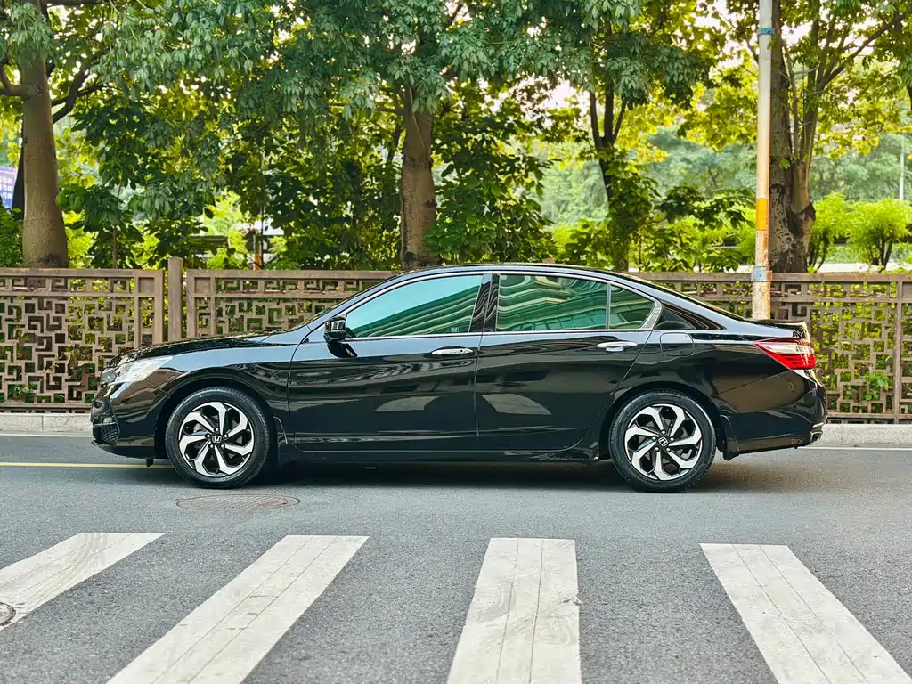 Honda Accord — миниатюра 3
