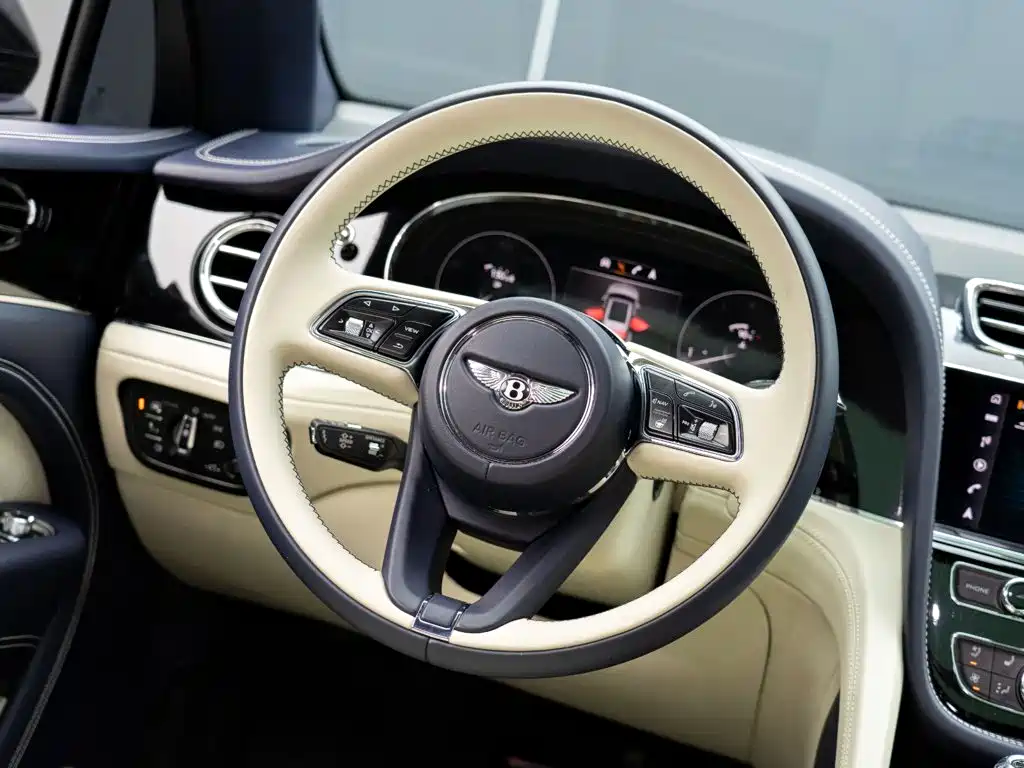 Bentley Bentayga — миниатюра 16