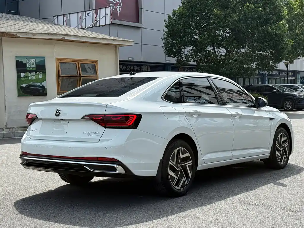 Volkswagen Sagitar — миниатюра 4