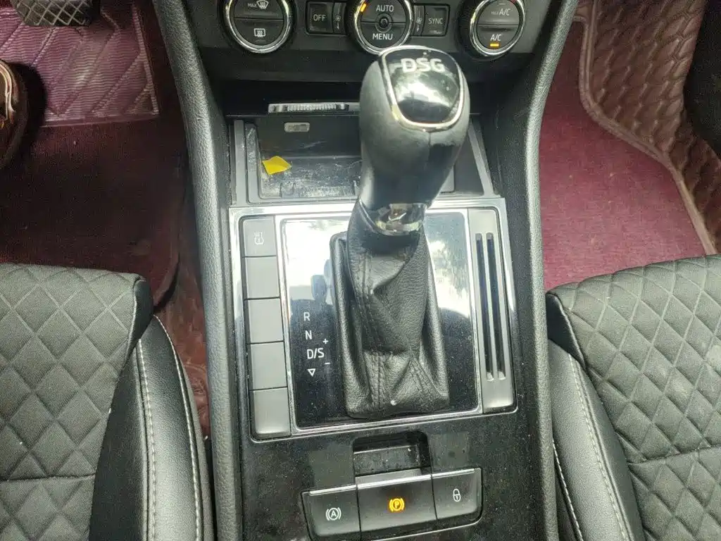 Skoda Superb — миниатюра 15