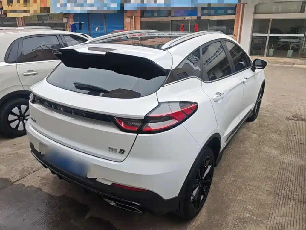 Geely Emgrand S — миниатюра 7
