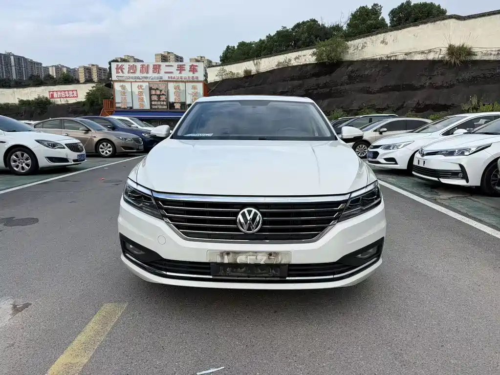 Volkswagen Lavida — миниатюра 2