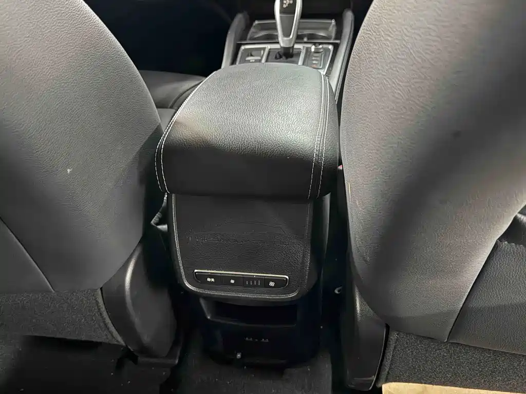 BYD MAX New Energy — миниатюра 7