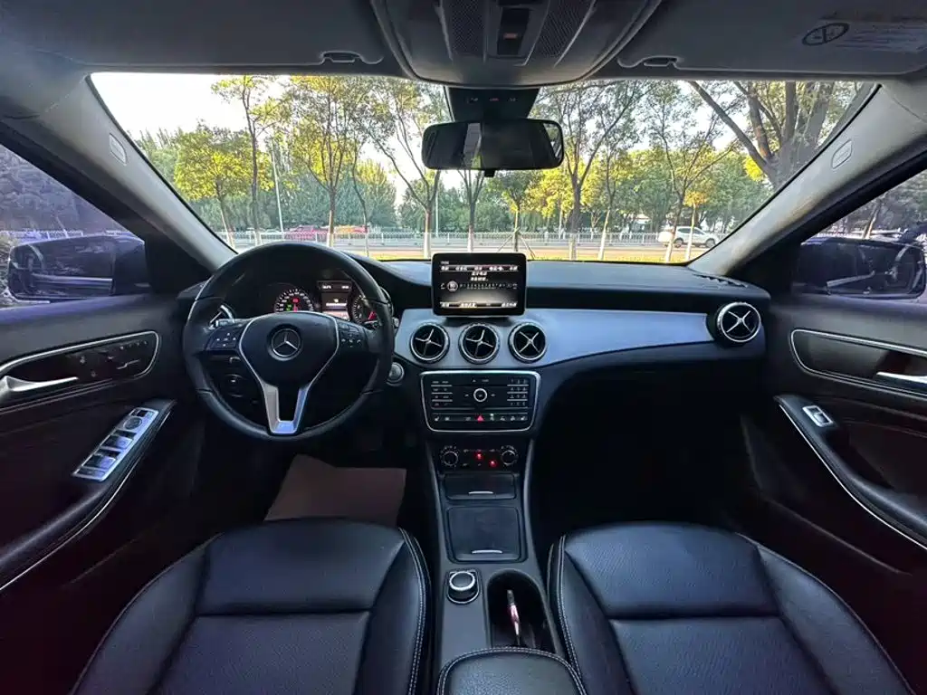 Mercedes-Benz GLA — миниатюра 8