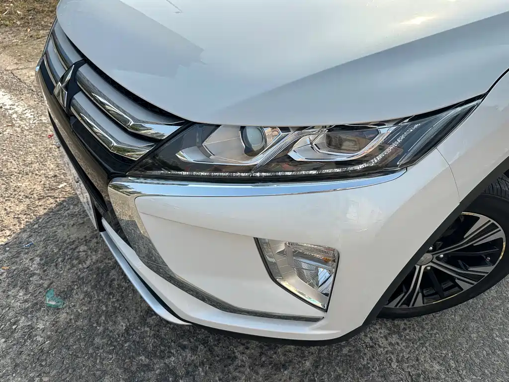 Mitsubishi Eclipse Cross — миниатюра 10
