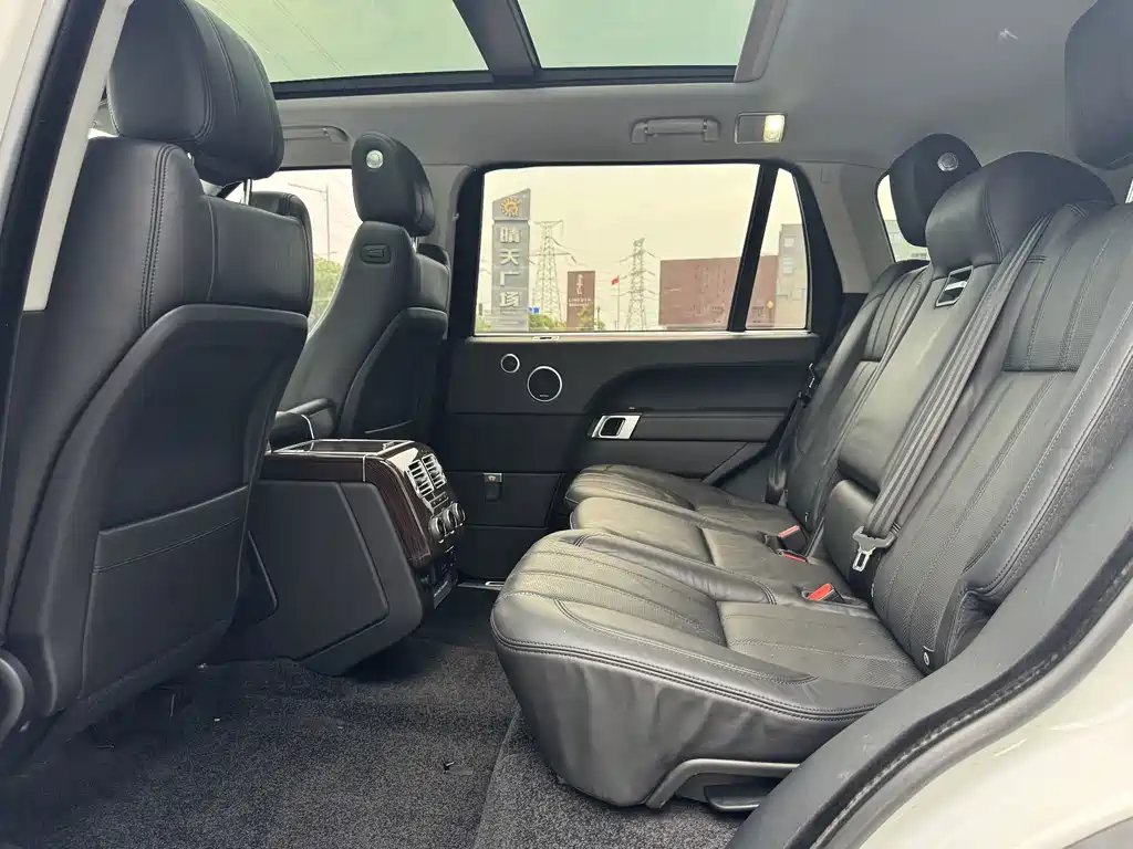 Land Rover Range Rover — миниатюра 13