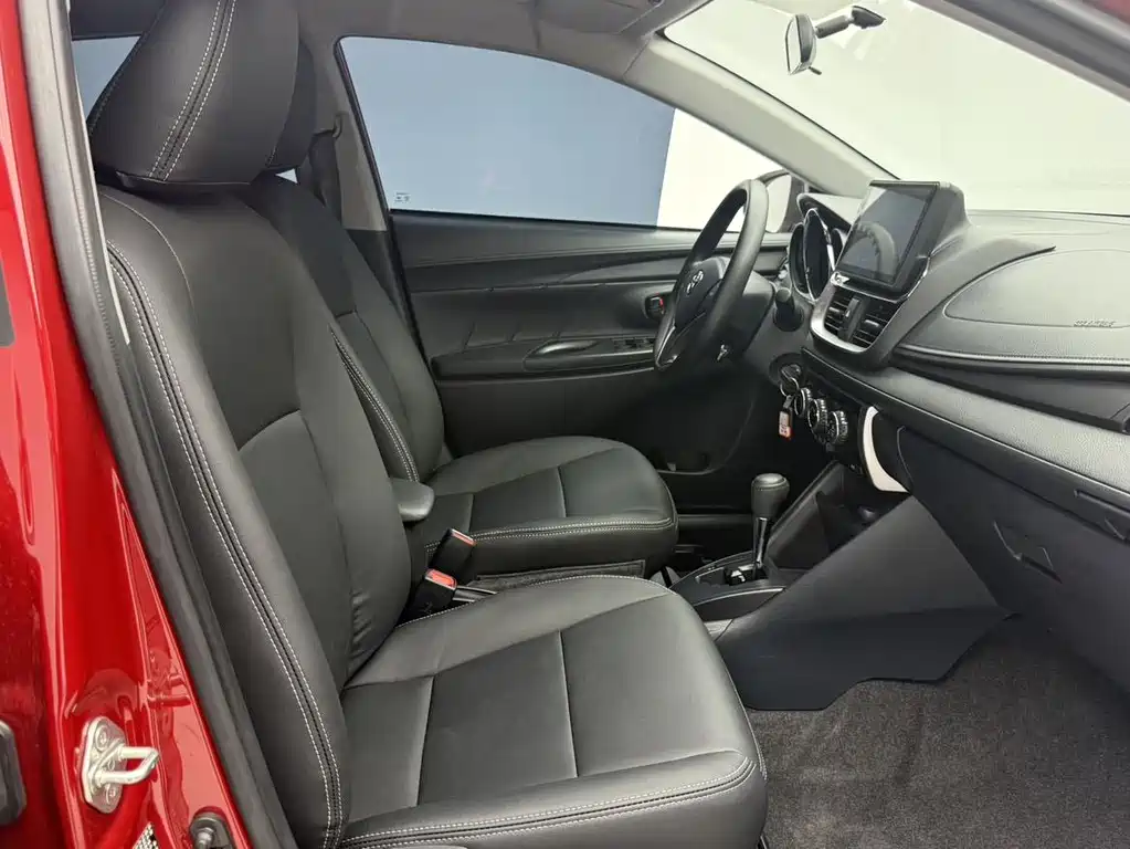 Toyota Yaris L — миниатюра 10