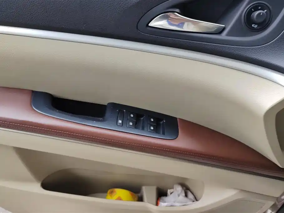Buick GL8 2013 2.4L CT Luxury Comfort