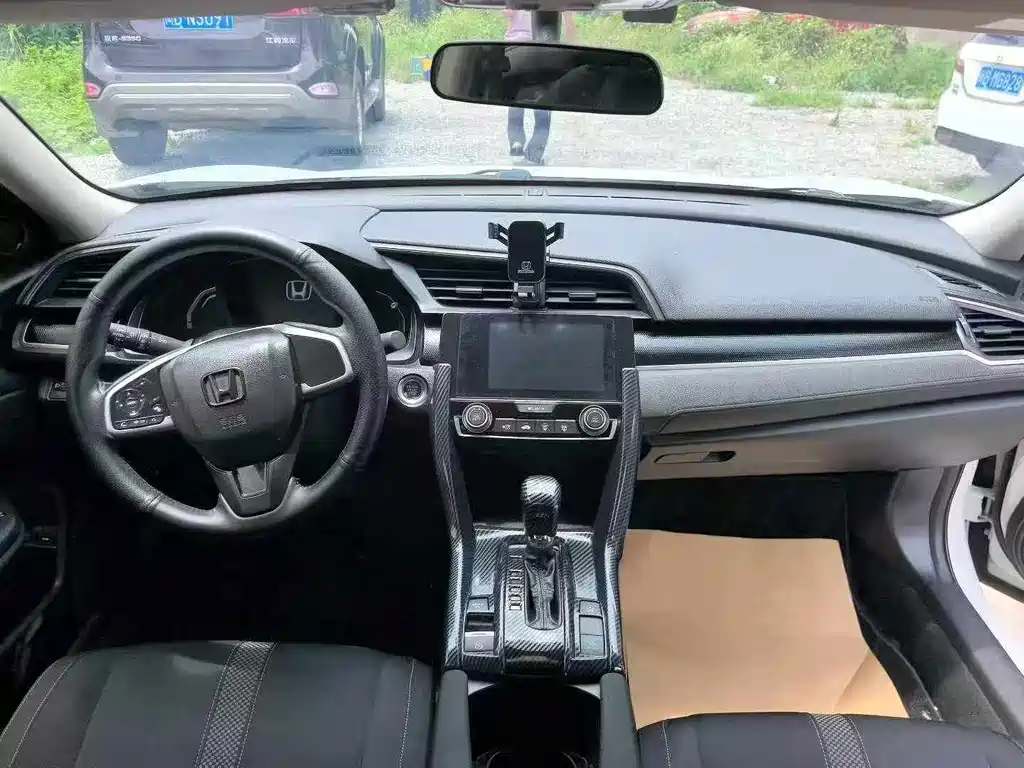 Honda Civic — миниатюра 6