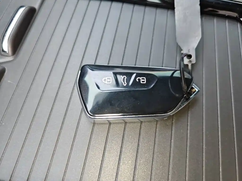 Volkswagen ID.4 X — миниатюра 9