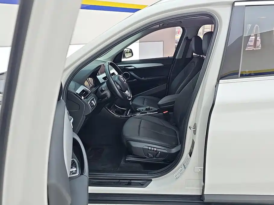 BMW X1 — миниатюра 9