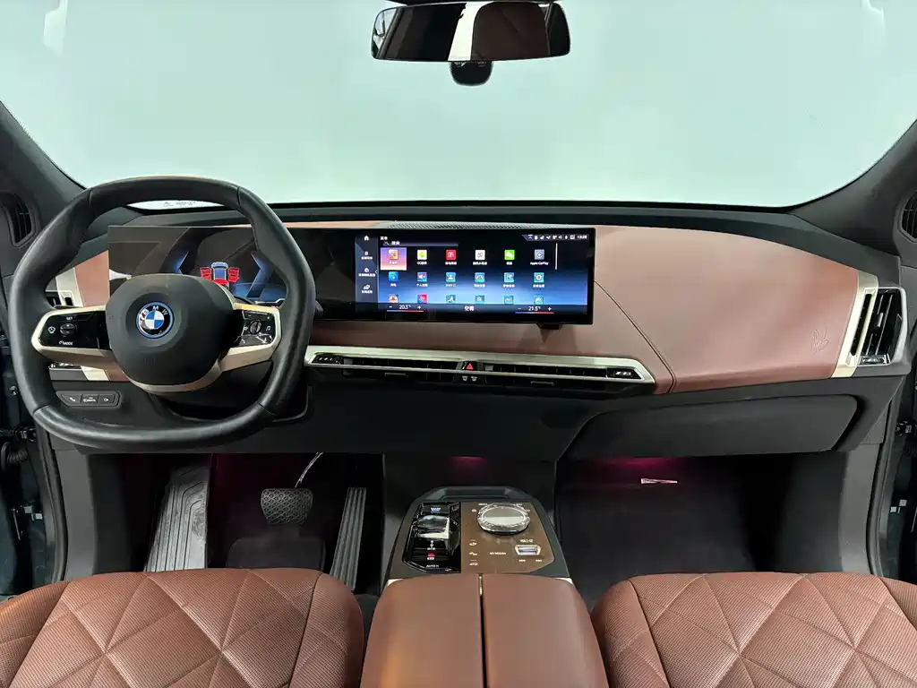 BMW iX M60 — миниатюра 19