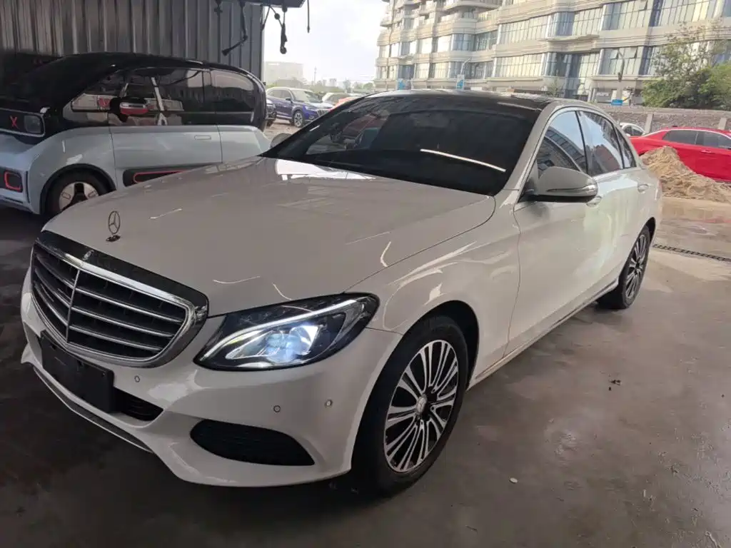 Mercedes-Benz C-Class — миниатюра 2